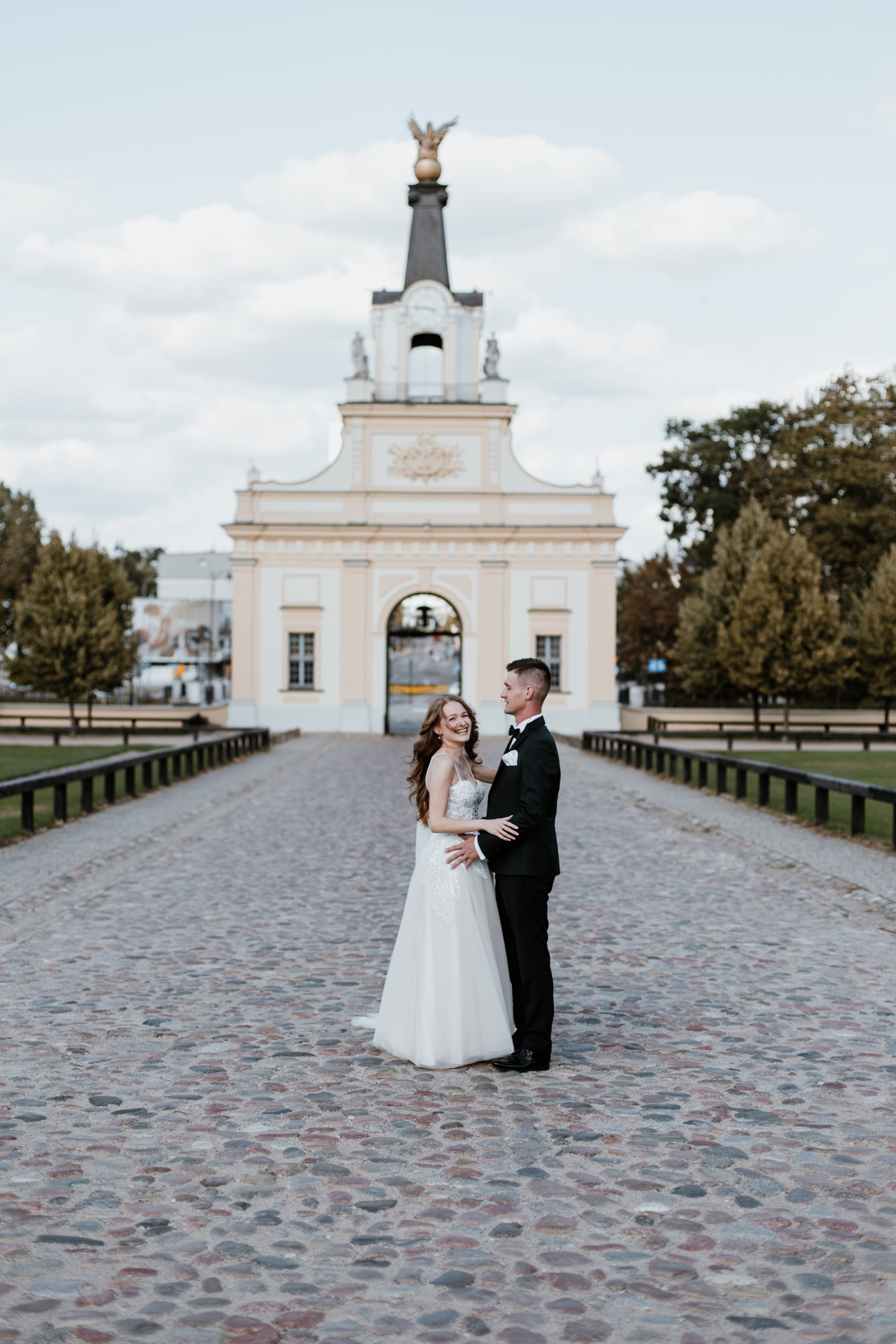 sesja poślubna w pałacu branickich w białymstoku